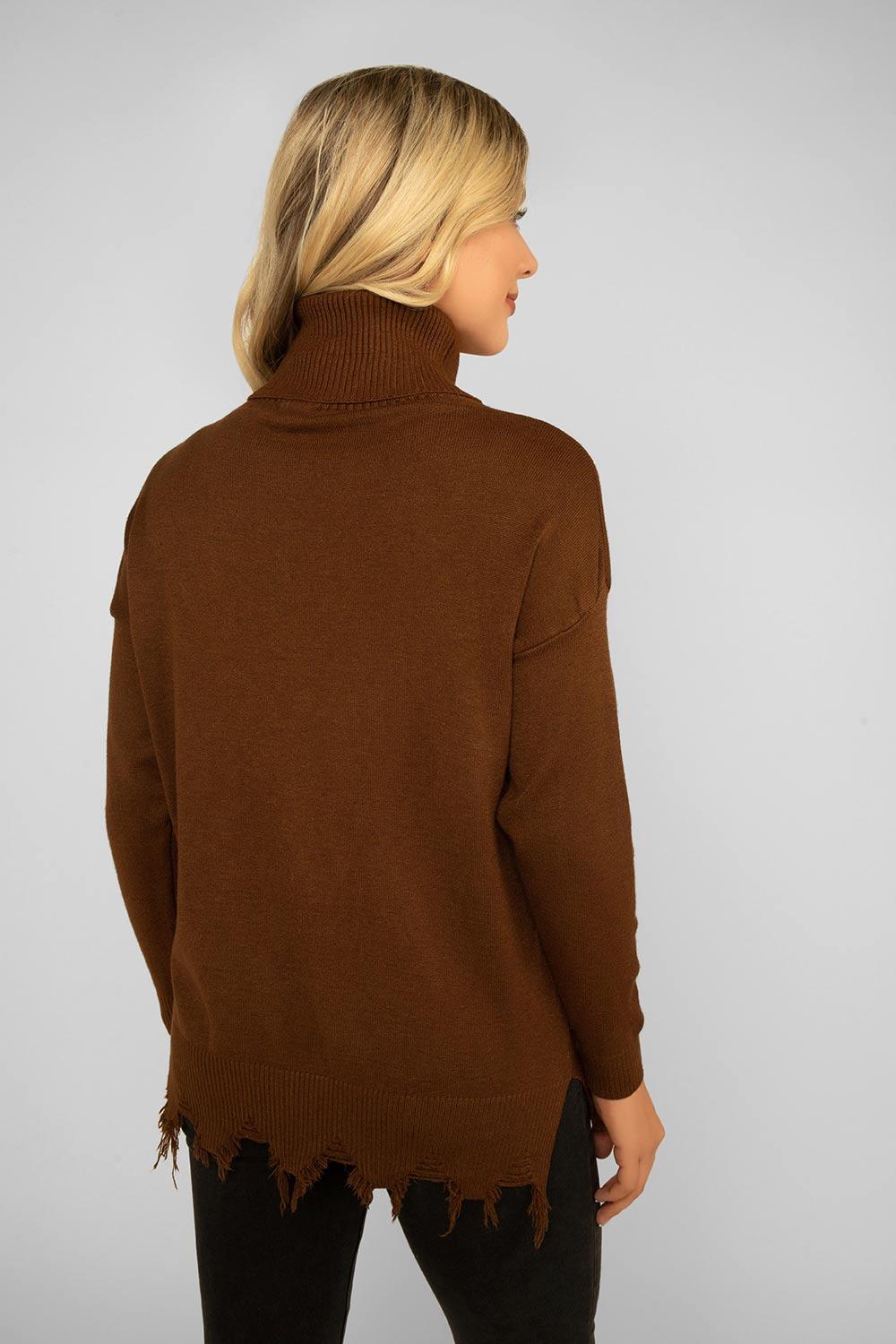 RAYSHYNE Turtleneck Ripped Hem Heart Sweater