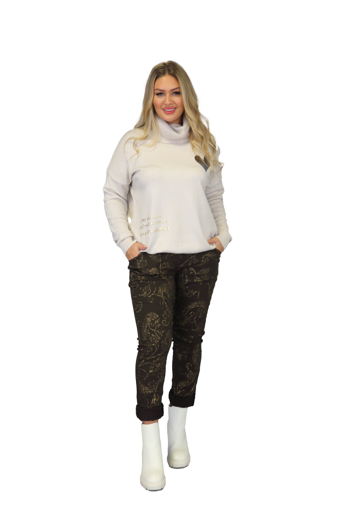 RAYSHYNE Turtleneck Ripped Hem Heart Sweater