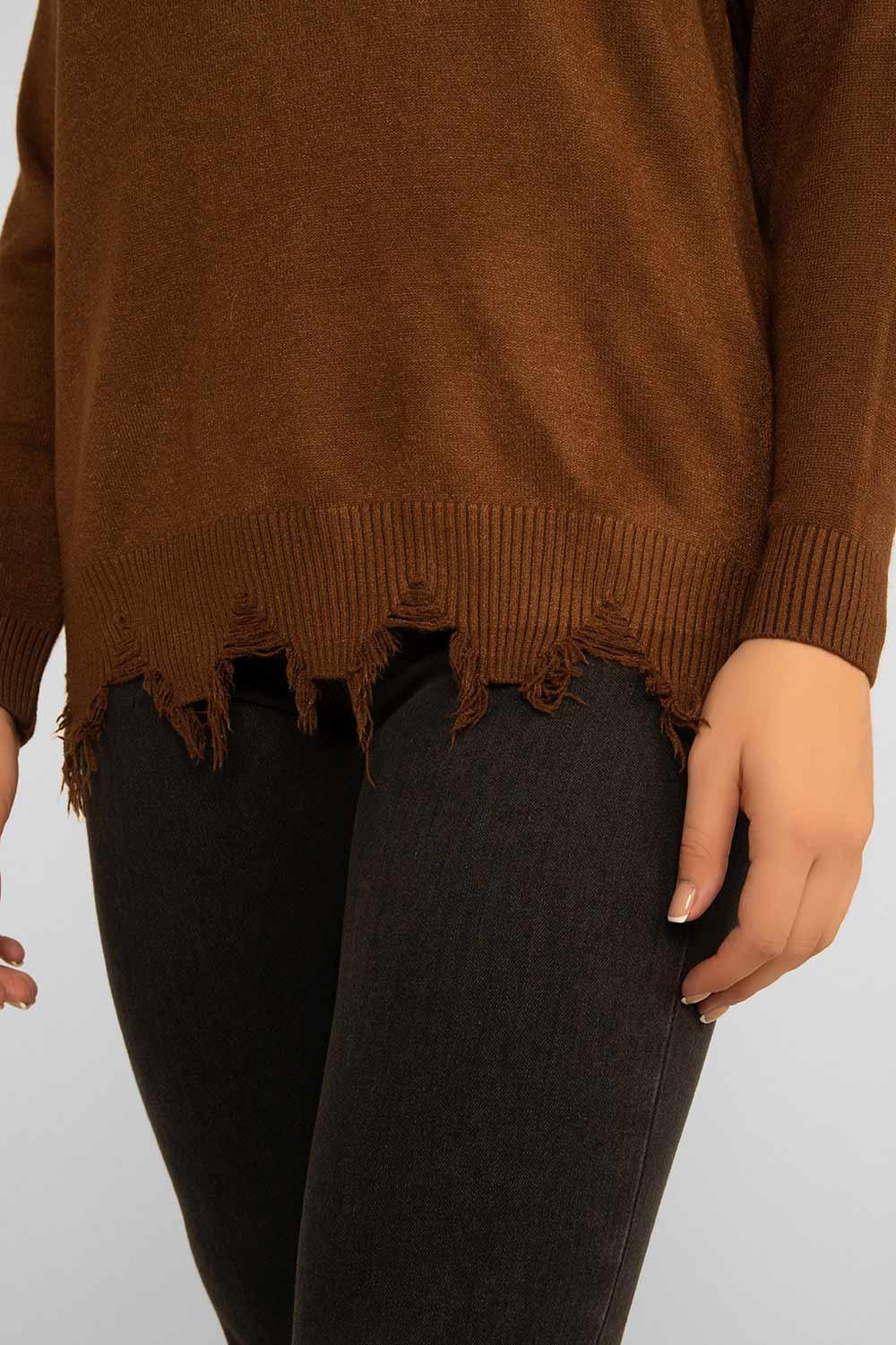 RAYSHYNE Turtleneck Ripped Hem Heart Sweater